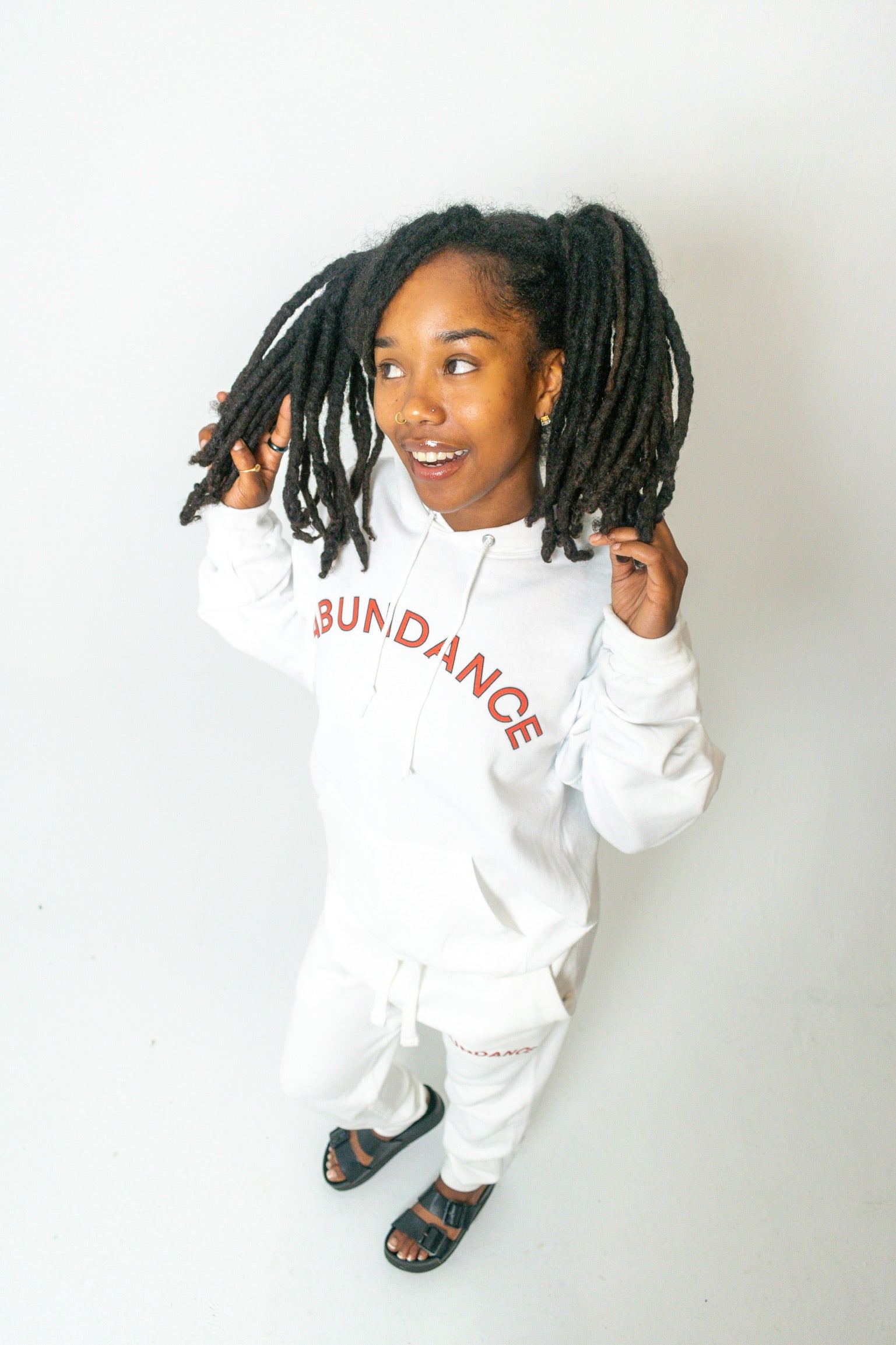 “ABUNDANCE CURVE JOGGER SET” White/Red
