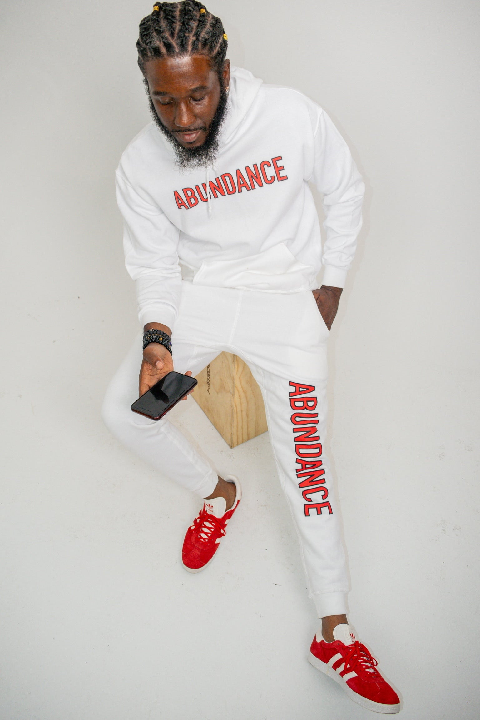“ABUNDANCE BOLD JOGGER SET”